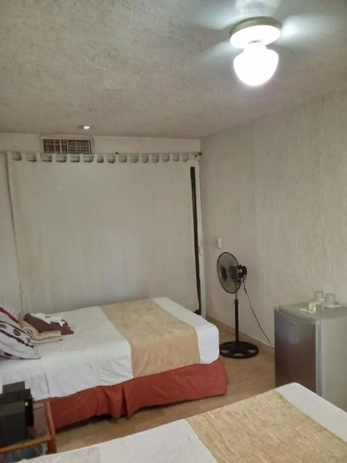 Appartamento En Frente Del Mar Y Party Center Cancún Alloggio in famiglia